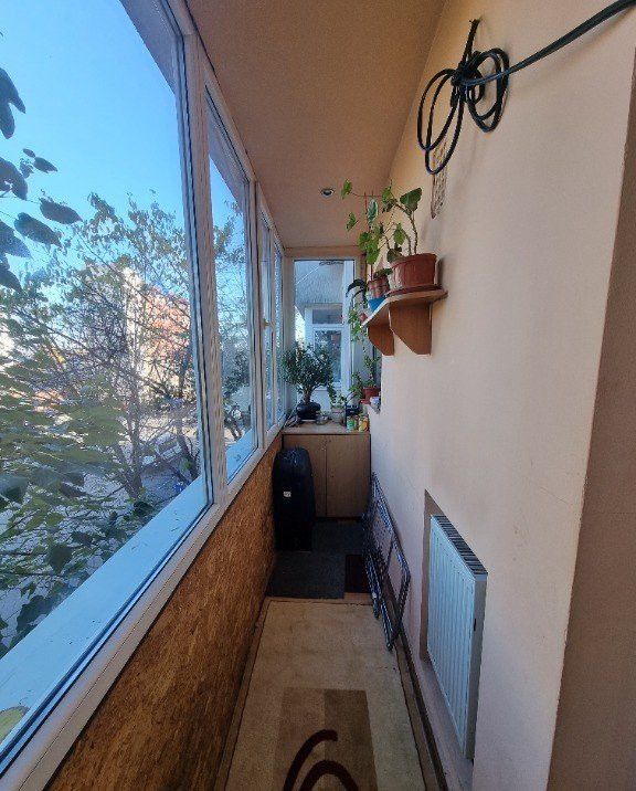 Apartament 2 camere, BANEASA-AEROGARII, centrala proprie, decomandat, etaj 2/4