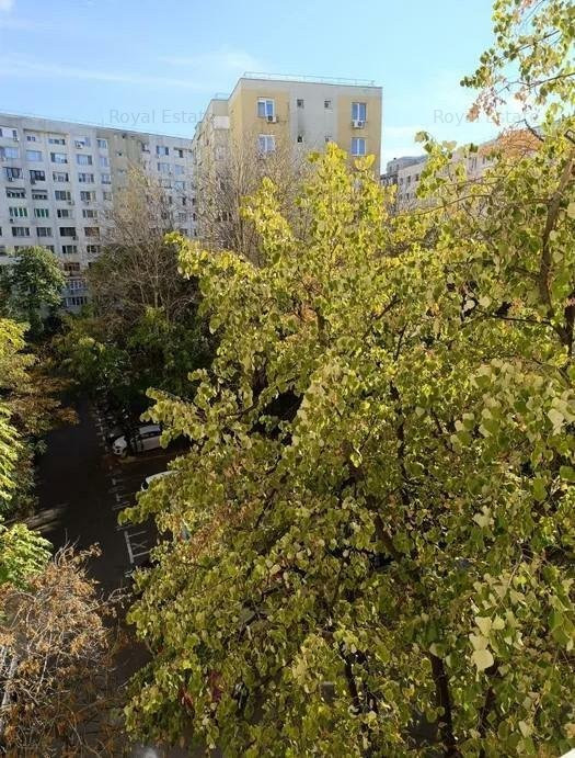 Apartament 2 camere, Teiul Doamnei, an 1983, etaj 4/8