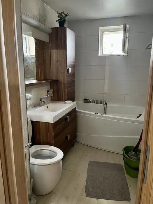 Apartament 2 camere, Calea Calarasilor, etaj 5/7, bloc construit in anul 1998
