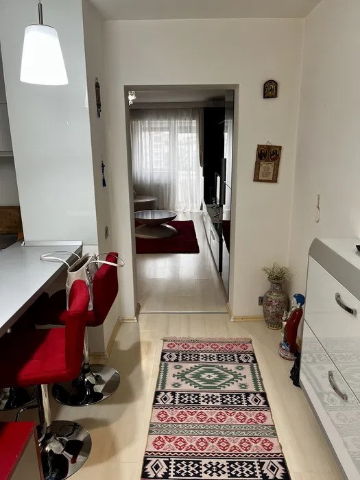 Apartament 2 camere, Calea Calarasilor, etaj 5/7, bloc construit in anul 1998