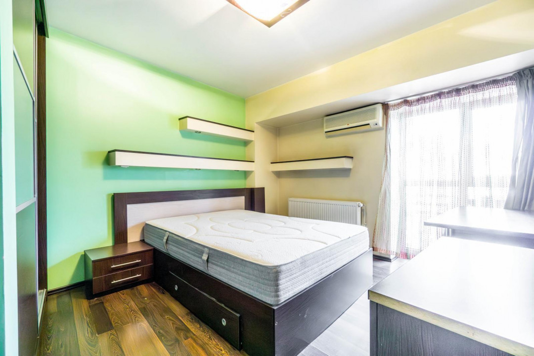 Vanzare apartament 4 camere, Bd Unirii