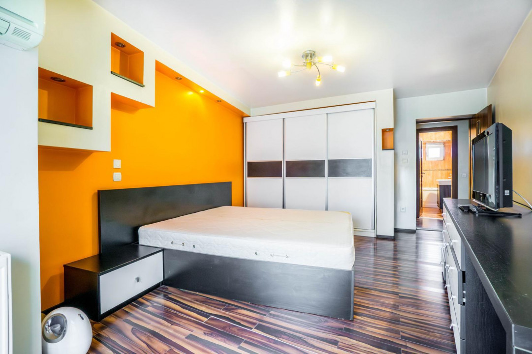 Vanzare apartament 4 camere, Bd Unirii