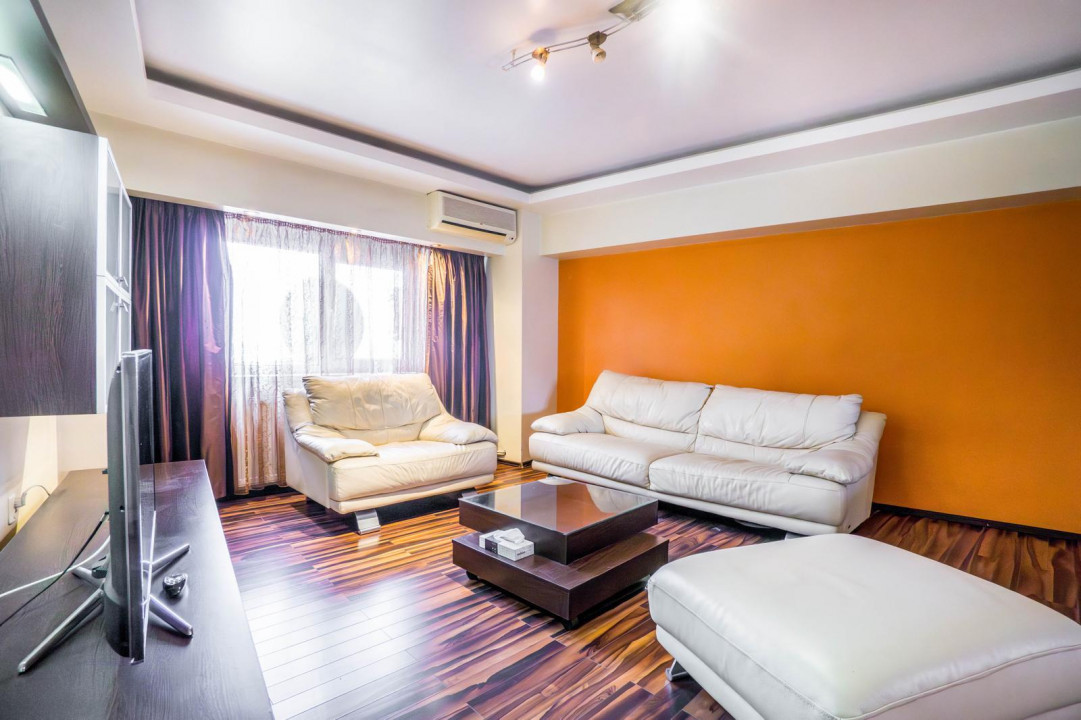 Vanzare apartament 4 camere, Bd Unirii