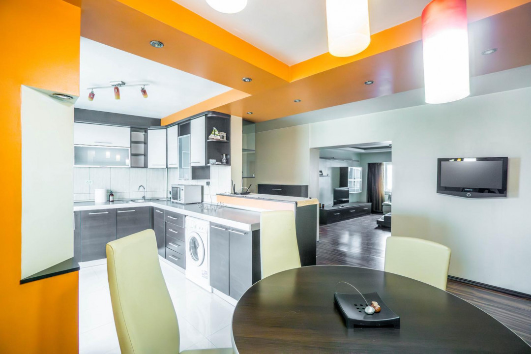 Vanzare apartament 4 camere, Bd Unirii