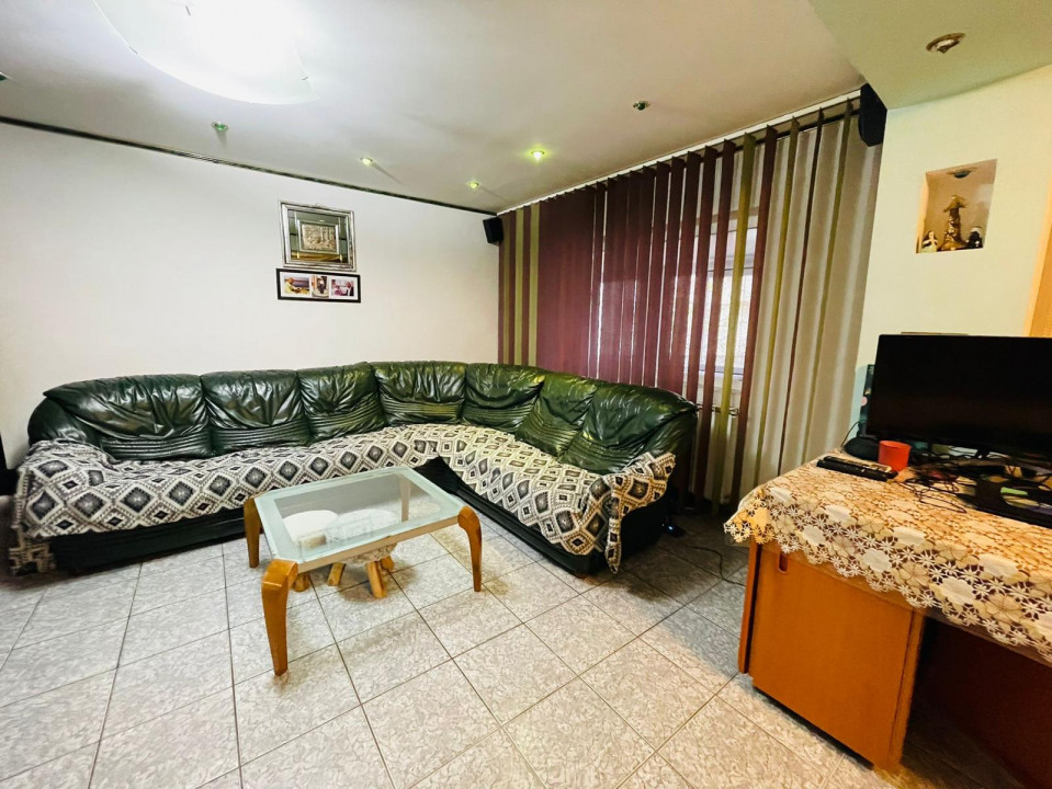 Vanzare apartament de 3 camere, centrala proprie + loc parcare, Mall Vitan