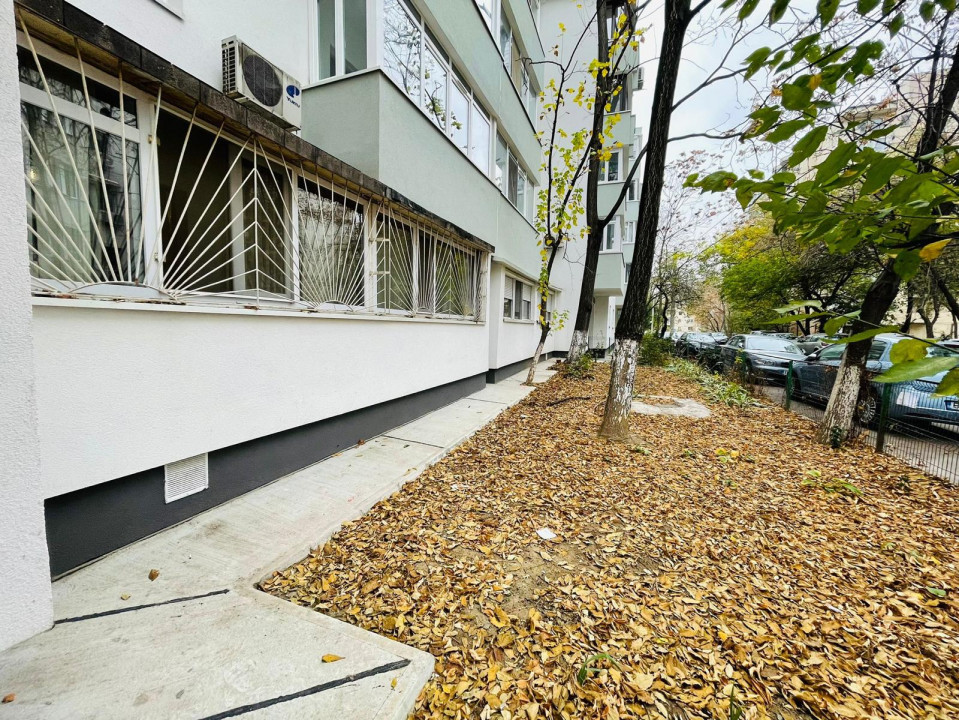 Vanzare apartament de 3 camere, centrala proprie + loc parcare, Mall Vitan