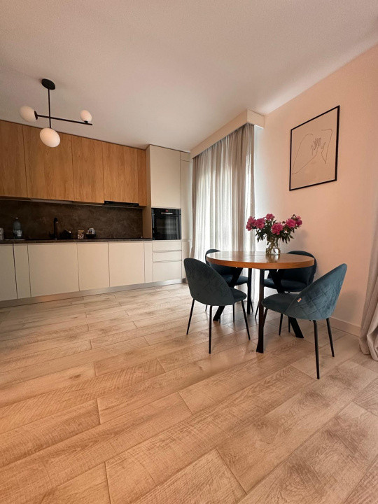Apartament 3 camere, etaj 1, parcare inclusa, Parcului - zona Expozitie