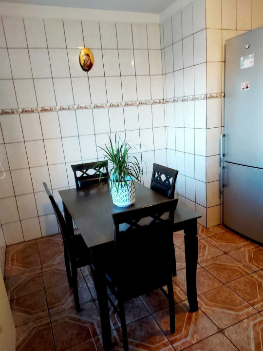 Apartament 3 camere, decomandat, Nerva Traian