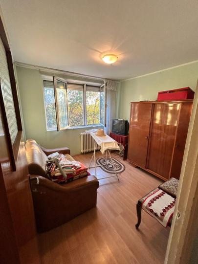 Apartament 3 camere decomandat, zona Trapezului
