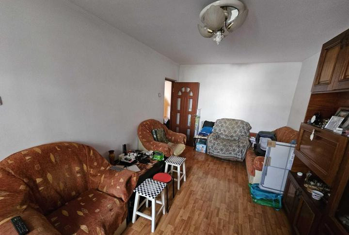 Apartament 3 camere, decomandat, Dristor