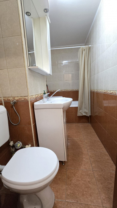 Garsoniera decomandata, etaj 1, mobilata si utilata, parcare ,metrou