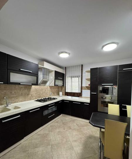 Apartament 3 camere de închiriat – Vitan, proaspăt renovat, 2 băi, mobilat