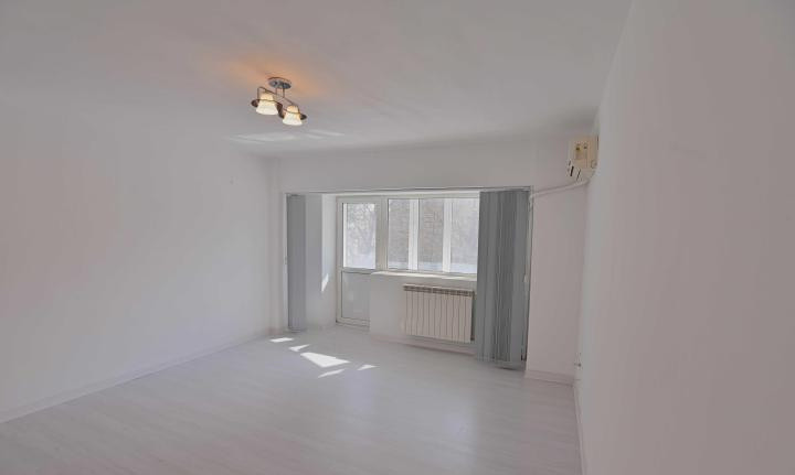 Apartament cu 2 camere pe Bulevardul Decebal 