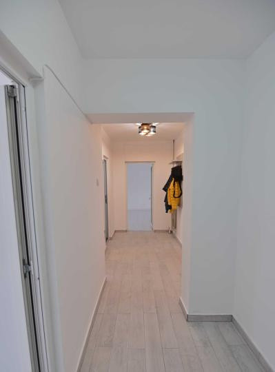 Apartament cu 2 camere pe Bulevardul Decebal 