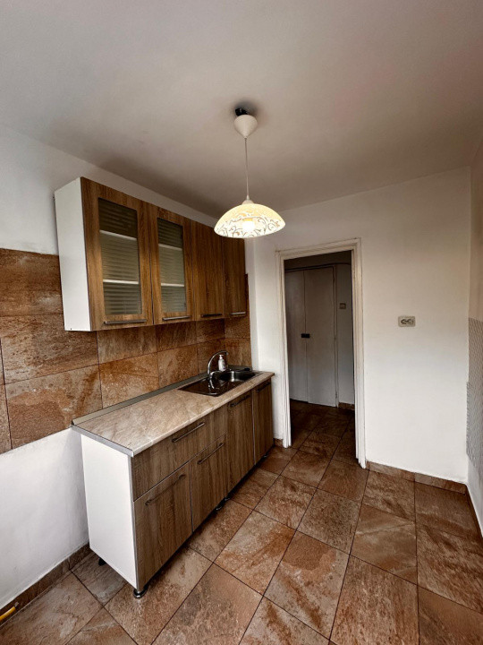 Apartament 3 camere, în zona Vatra Luminoasă – Iancului