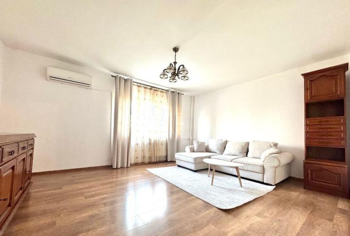 Apartament 3 camere, decomandat, Nerva Traian