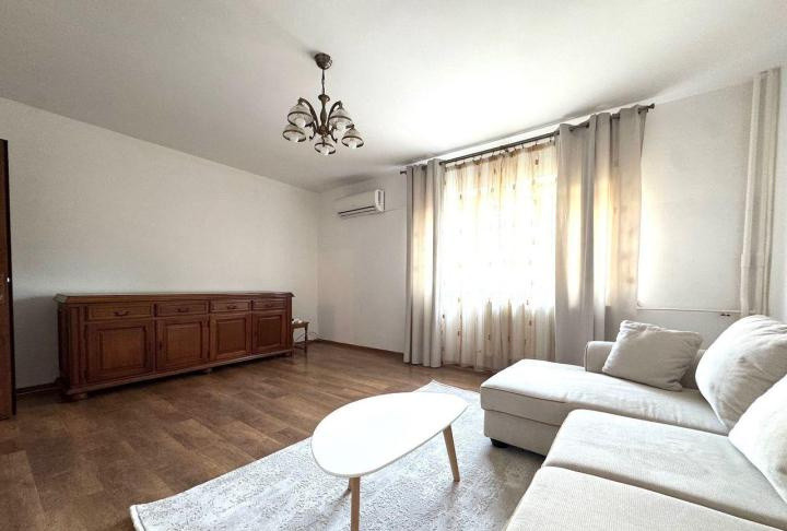 Apartament 3 camere, decomandat, Nerva Traian