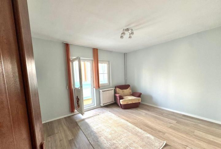 Apartament 3 camere, decomandat, Nerva Traian